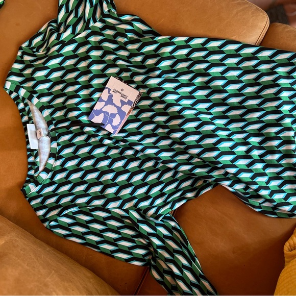 DVF for Target Long sleeve shirt 💙💚 - Picture 3 of 6